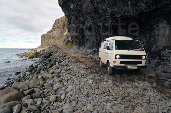 islande pninsule de pingeyri piste route montagne falaise vw t3 volkswagen transporter syncro