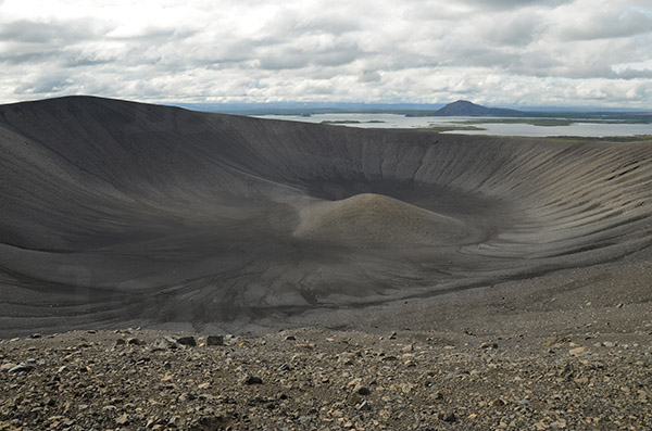 islande lac myvatn volcan hverfell cratre