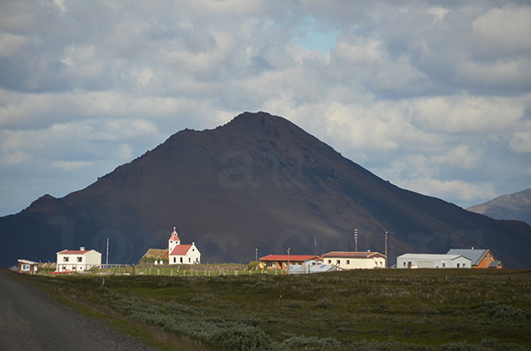 islande route f910 volcan cratres modrudalur village glise