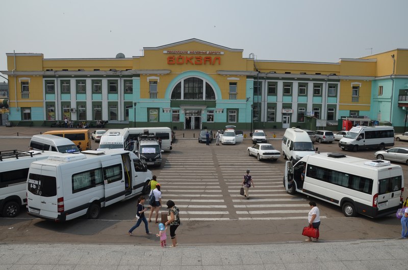 russie mongolie par la route sibrie gare Oulan Ude bus taxis