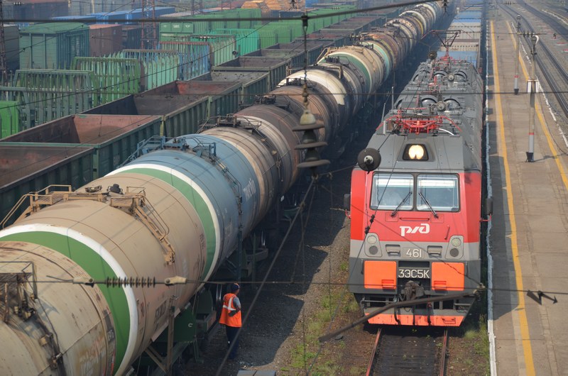 russie par la route sibrie BAM baikal amour magistral train wagons locomotives gare