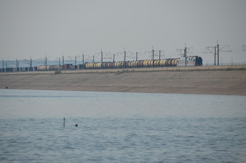 russie par la route sibrie BAM baikal amour magistral barrage de bratsk train marchandises