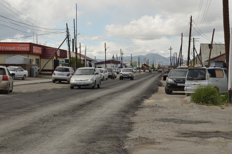 russie mongolie par la route Koch altai alta ville voitures