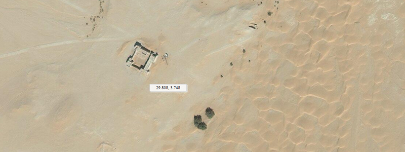fort Hassi Inifel nord militaire sahara france algrie histoire ruines vue arienne